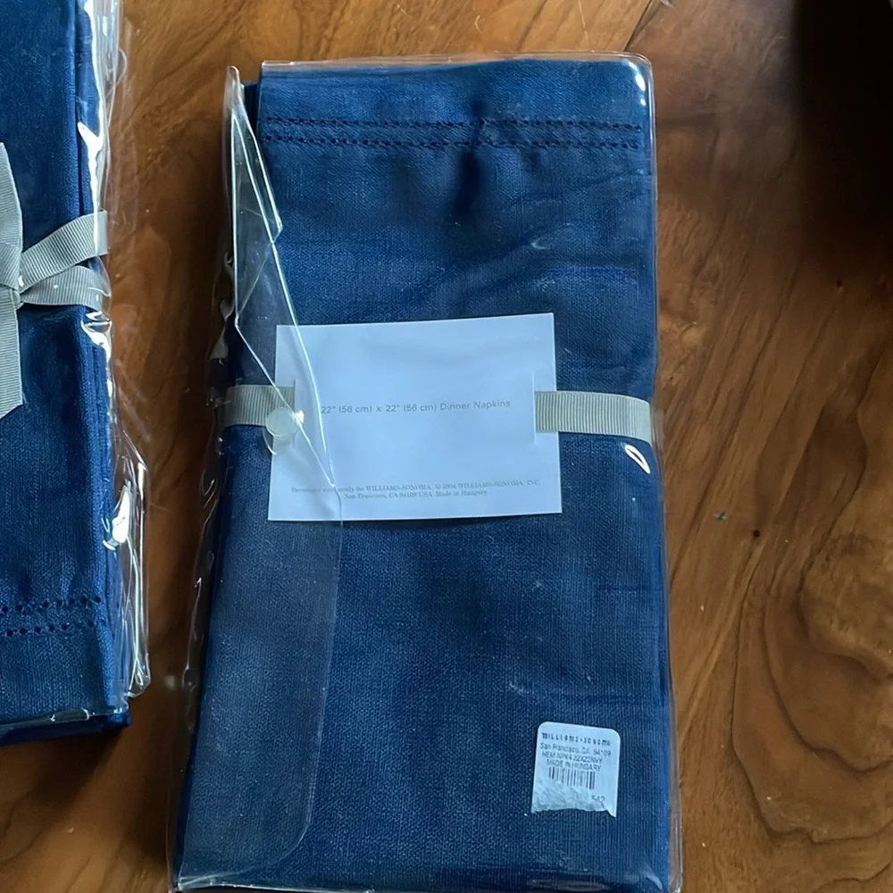 Brand new Williams Sonoma 100% linen napkins.